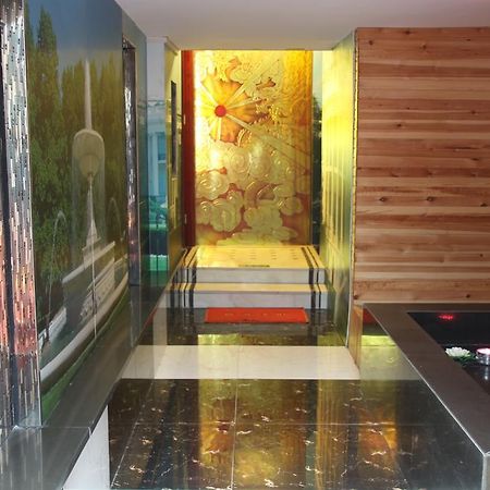 Super 8 Hotel Beijing Shijingshan Jiujiuyuan Eksteriør bilde